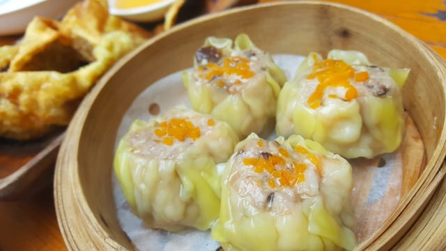 Siu Mei (Pork and Shrimp) (4Pieces).